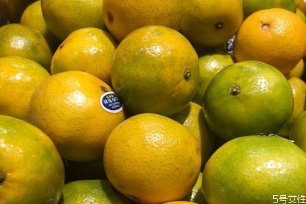 皇帝柑為什么青的還那么甜 皇帝柑買黃的還是青的 皇帝柑為什么青的還那么甜 皇帝柑買黃的還是青的