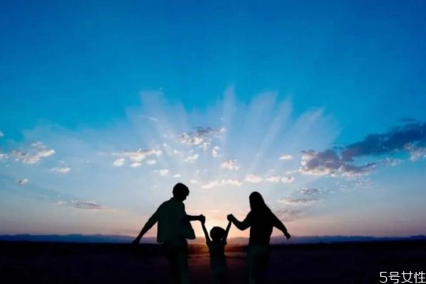 發(fā)現(xiàn)老公出軌要不要揭穿 面對老公的背叛怎么辦 發(fā)現(xiàn)老公出軌要不要揭穿 面對老公的背叛怎么辦