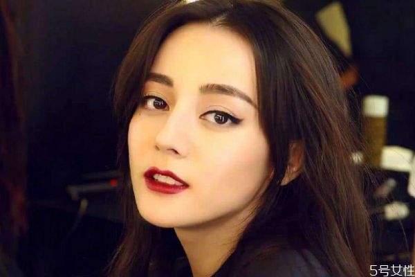 什么人適合港風(fēng)妝容 港味復(fù)古風(fēng)妝容教程 什么人適合港風(fēng)妝容 港味復(fù)古風(fēng)妝容教程