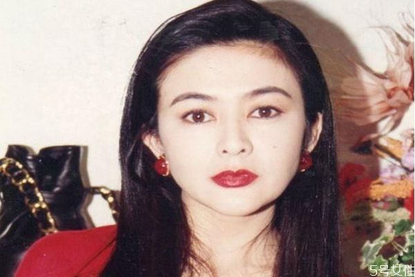 港風(fēng)眼妝教程 港風(fēng)妝容的特點