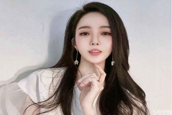 晚宴妝怎么畫 晚宴妝的畫法及步驟 晚宴妝怎么畫 晚宴妝的畫法及步驟