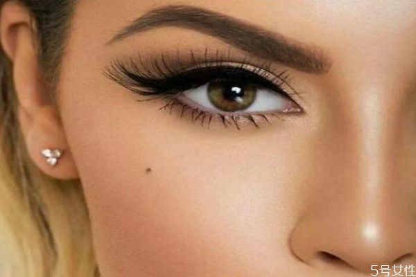 大地色歐美眼妝畫法 歐美上挑眼線畫法 大地色歐美眼妝畫法 歐美上挑眼線畫法
