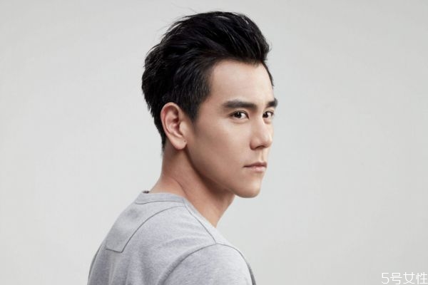 男生皮膚粗糙毛孔大如何改善 男生改善毛孔粗大小竅門(mén) 男生皮膚粗糙毛孔大如何改善 男生改善毛孔粗大小竅門(mén)