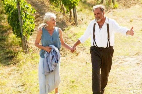 婚前出軌可以原諒嗎 男朋友婚前出軌結(jié)婚后會好嗎 婚前出軌可以原諒嗎 男朋友婚前出軌結(jié)婚后會好嗎