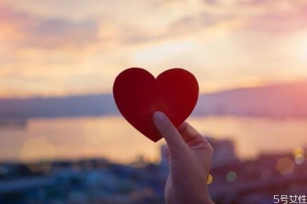 網(wǎng)戀動(dòng)心了怎么辦 網(wǎng)戀動(dòng)心了表現(xiàn) 網(wǎng)戀動(dòng)心了怎么辦 網(wǎng)戀動(dòng)心了表現(xiàn)