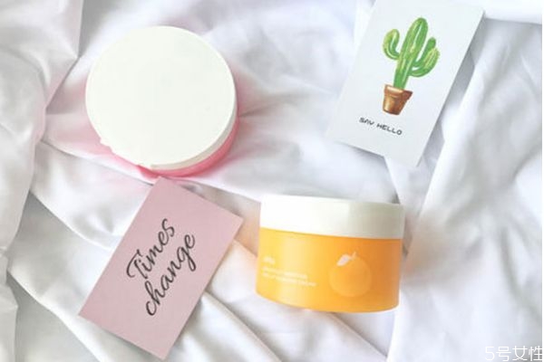 ukiss卸妝膏和芭妮蘭卸妝膏哪個好 怎樣選擇卸妝產(chǎn)品 ukiss卸妝膏和芭妮蘭卸妝膏哪個好 怎樣選擇卸妝產(chǎn)品