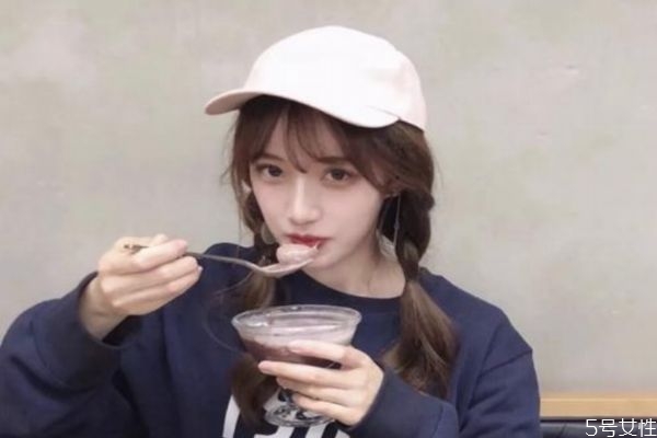 網(wǎng)戀動(dòng)心了怎么辦 網(wǎng)戀動(dòng)心了表現(xiàn) 網(wǎng)戀動(dòng)心了怎么辦 網(wǎng)戀動(dòng)心了表現(xiàn)