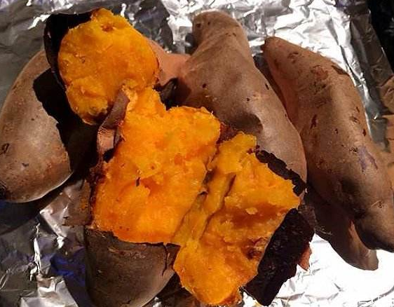 微波爐可以烤紅薯嗎 微波爐怎么烤紅薯 微波爐可以烤紅薯嗎 微波爐怎么烤紅薯