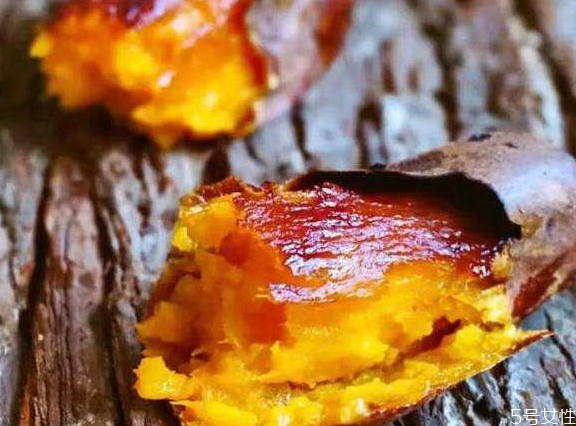 微波爐烤紅薯會爆炸嗎 微波爐烤紅薯炸了是怎么回事 微波爐烤紅薯會爆炸嗎 微波爐烤紅薯炸了是怎么回事