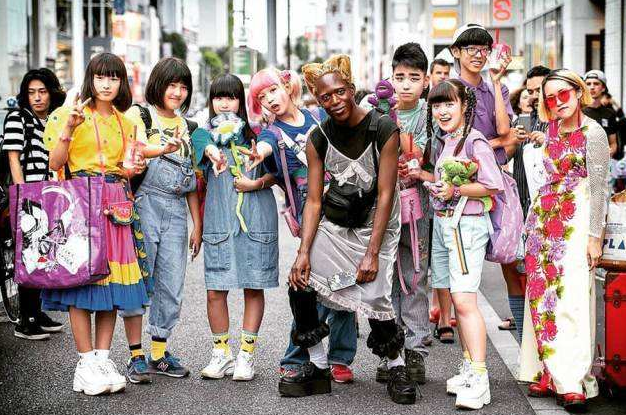 原宿風和澀谷風的區(qū)別 原宿風穿衣搭配 原宿風和澀谷風的區(qū)別 原宿風穿衣搭配