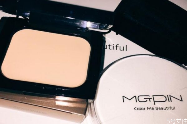 無痕粉底膏怎么涂 無痕粉底膏有什么作用 無痕粉底膏怎么涂 無痕粉底膏有什么作用