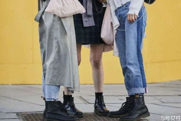 2020年秋冬什么短靴最流行 腿粗穿什么靴子顯瘦 2020年秋冬什么短靴最流行 腿粗穿什么靴子顯瘦