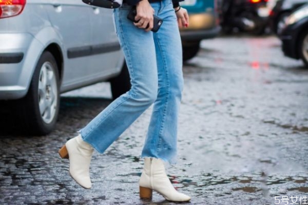 冬季靴子什么顏色好看 短靴選哪個顏色最百搭 冬季靴子什么顏色好看 短靴選哪個顏色最百搭