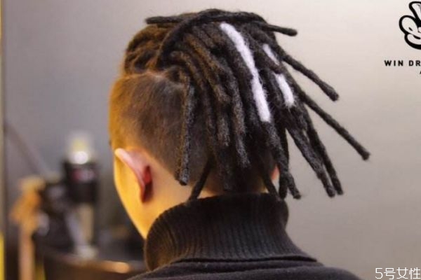 臟辮怎么養(yǎng)護(hù) 自己編了臟辮怎么洗頭 臟辮怎么養(yǎng)護(hù) 自己編了臟辮怎么洗頭