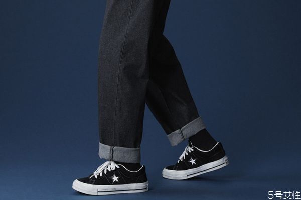 冬天闊腿褲里面穿什么襪子 冬天闊腿褲配什么鞋子 冬天闊腿褲里面穿什么襪子 冬天闊腿褲配什么鞋子