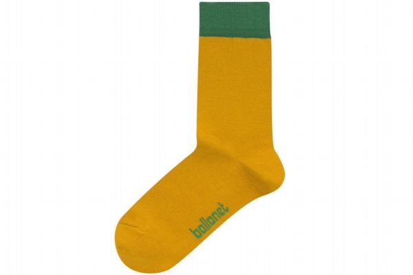 襪子洗不干凈怎么辦 襪子可以和衣服一起洗嗎 襪子洗不干凈怎么辦 襪子可以和衣服一起洗嗎