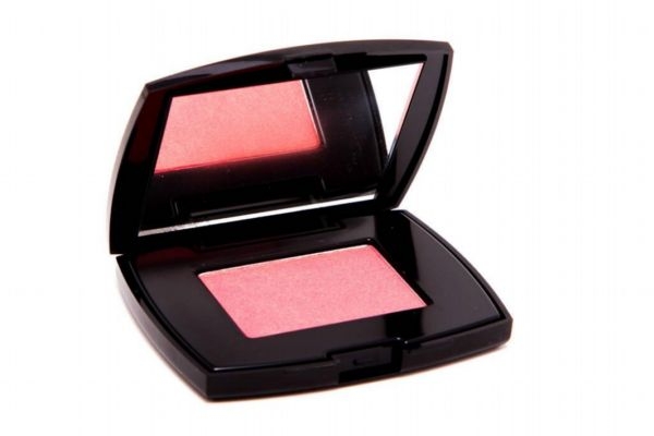 什么人不適合涂腮紅 日常有必要涂腮紅嗎 什么人不適合涂腮紅 日常有必要涂腮紅嗎