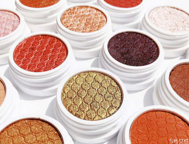 眼影膏可以用刷子涂嗎 眼影膏怎么涂 眼影膏可以用刷子涂嗎 眼影膏怎么涂