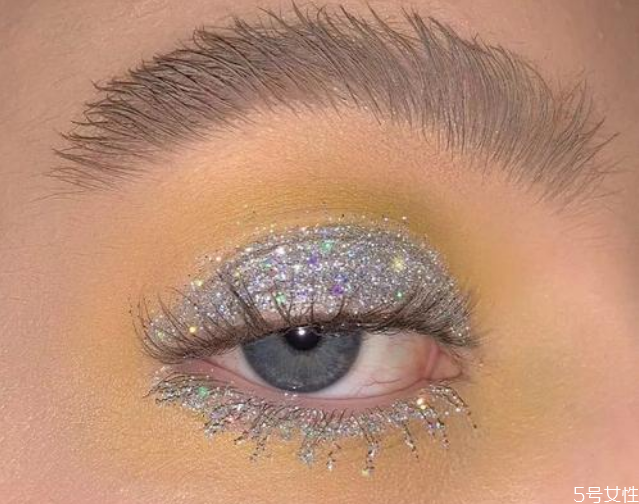 大亮片眼影怎么涂好看 亮片眼影推薦 大亮片眼影怎么涂好看 亮片眼影推薦