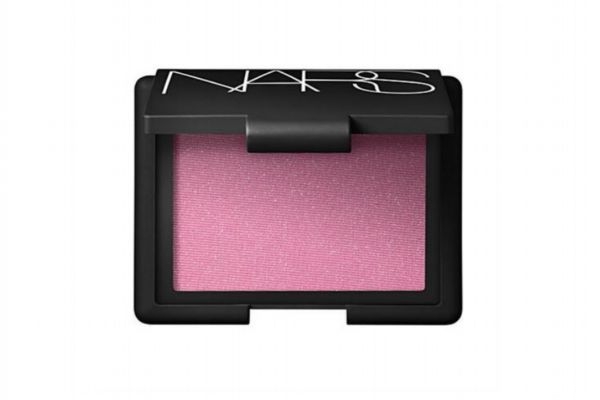 什么人不適合涂腮紅 日常有必要涂腮紅嗎 什么人不適合涂腮紅 日常有必要涂腮紅嗎