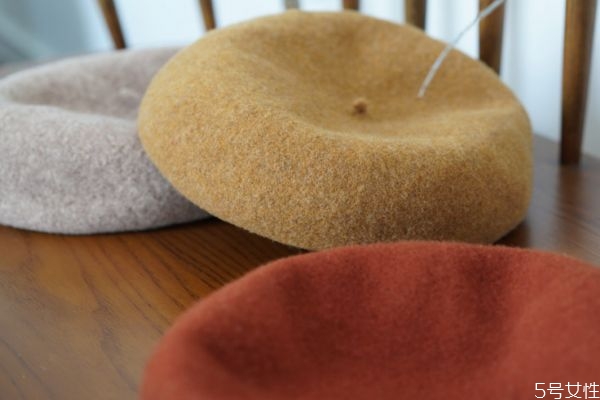 戴貝雷帽怎么扎頭發(fā) 戴貝雷帽的最大誤區(qū) 戴貝雷帽怎么扎頭發(fā) 戴貝雷帽的最大誤區(qū)