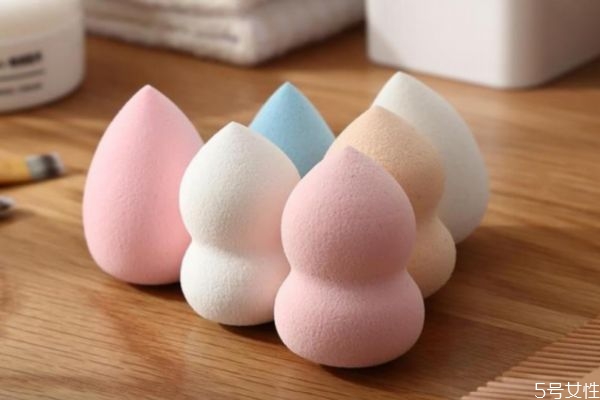 美妝蛋怎么分好壞 美妝蛋還是菱形海綿好用 美妝蛋怎么分好壞 美妝蛋還是菱形海綿好用