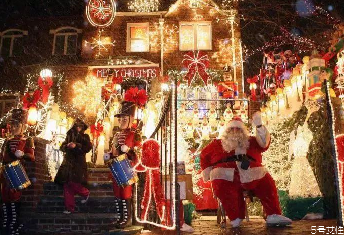 圣誕節(jié)送禮物還是平安夜送禮物 圣誕送什么禮物最好 圣誕節(jié)送禮物還是平安夜送禮物 圣誕送什么禮物最好