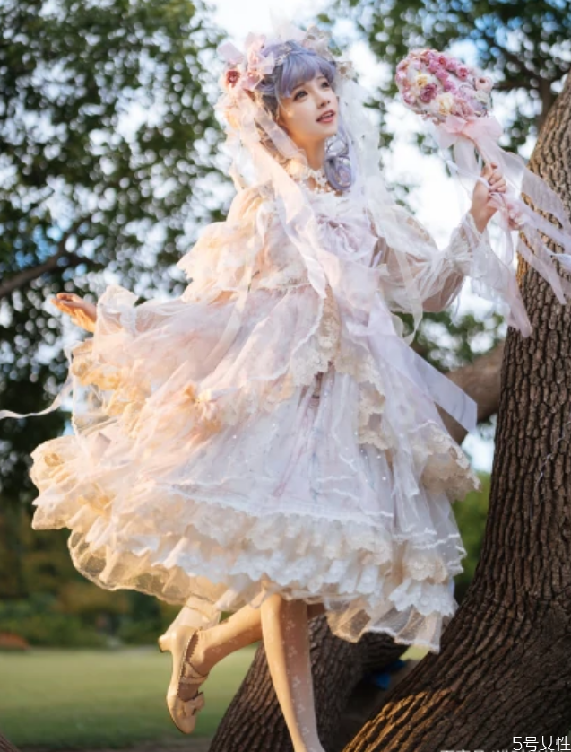 花嫁lolita可以當(dāng)婚紗嗎 花嫁和婚紗有區(qū)別嗎 花嫁lolita可以當(dāng)婚紗嗎 花嫁和婚紗有區(qū)別嗎