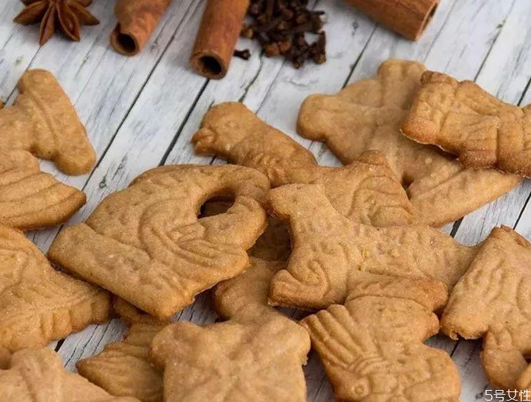餅干的酥脆由什么決定 自烤餅干不脆的原因 餅干的酥脆由什么決定 自烤餅干不脆的原因
