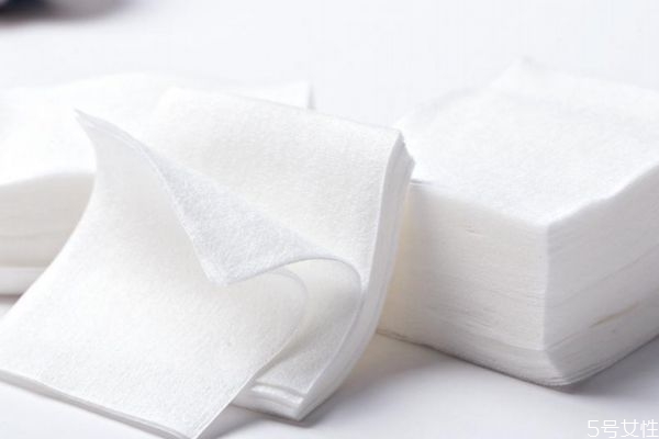 化妝棉可以用來做什么 化妝棉適合什么皮膚用 化妝棉可以用來做什么 化妝棉適合什么皮膚用