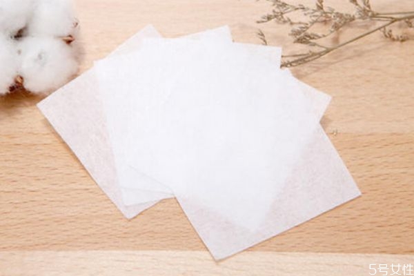 化妝棉可以用來做什么 化妝棉適合什么皮膚用 化妝棉可以用來做什么 化妝棉適合什么皮膚用