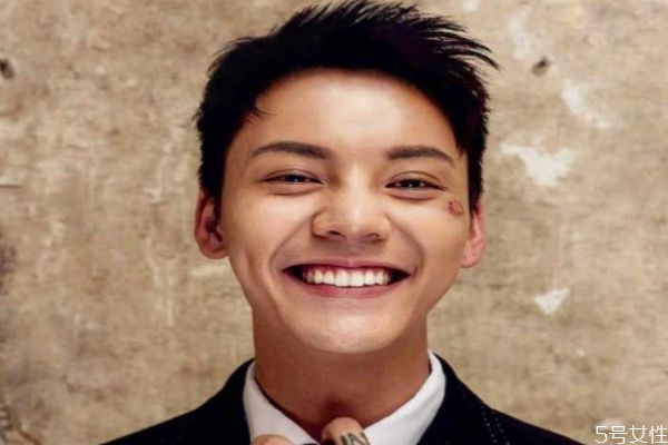 魚(yú)尾紋和笑紋的區(qū)別 去除魚(yú)尾紋和笑紋的方法 魚(yú)尾紋和笑紋的區(qū)別 去除魚(yú)尾紋和笑紋的方法