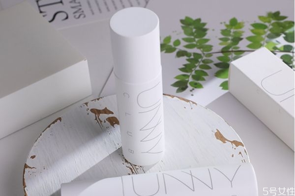 unny定妝噴霧好用嗎 unny定妝噴霧成分 unny定妝噴霧好用嗎 unny定妝噴霧成分