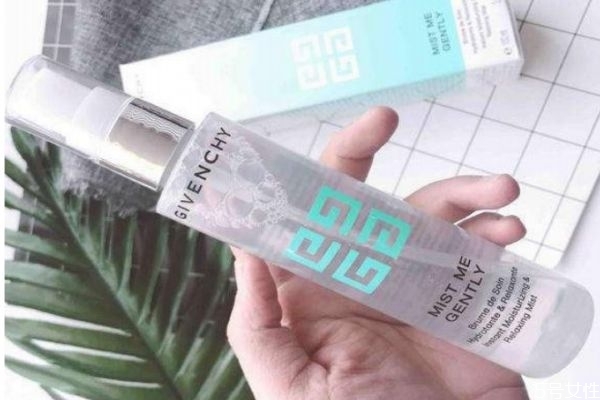 如何選擇適合自己的定妝噴霧 最好用的定妝噴霧推薦 如何選擇適合自己的定妝噴霧 最好用的定妝噴霧推薦