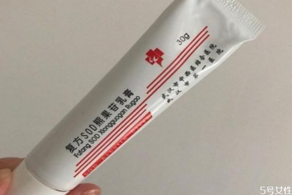 熊果苷軟膏有依賴性嗎 熊果苷軟膏用多久可以淡斑 熊果苷軟膏有依賴性嗎 熊果苷軟膏用多久可以淡斑