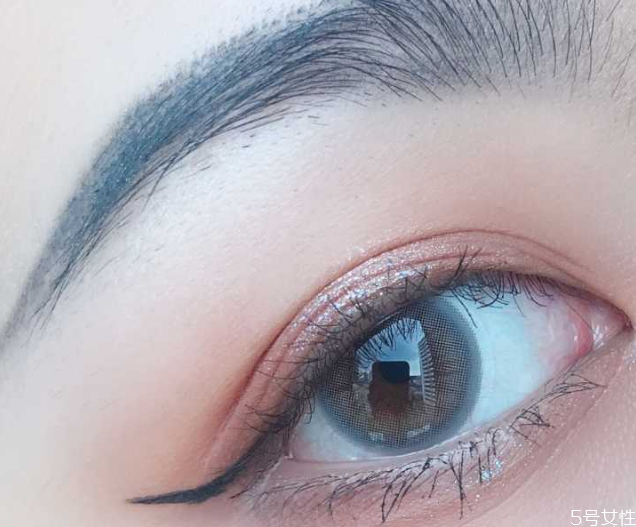 綠色美瞳配什么顏色眼影 美瞳顏色和眼影搭配 綠色美瞳配什么顏色眼影 美瞳顏色和眼影搭配