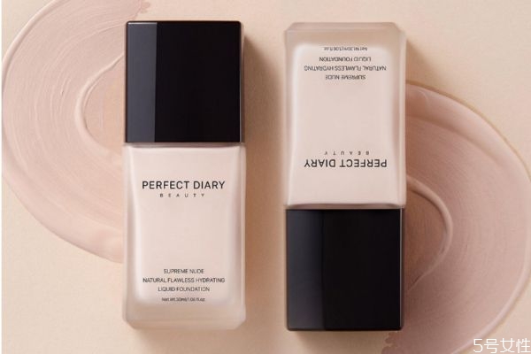 粉底液太干了加點乳液還是精華 粉底液太干了加什么調(diào)和 粉底液太干了加點乳液還是精華 粉底液太干了加什么調(diào)和