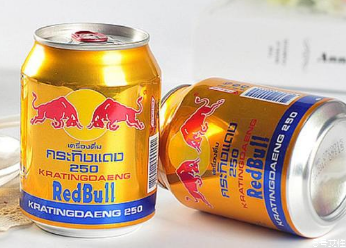 紅牛是功能性飲料嗎 紅牛飲料有什么副作用 紅牛是功能性飲料嗎 紅牛飲料有什么副作用