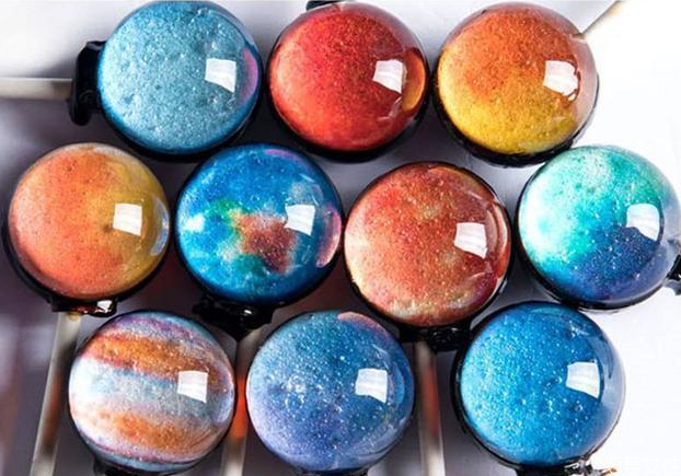 星空棒棒糖里面的紙能吃嗎 星空棒棒糖是怎么做的 星空棒棒糖里面的紙能吃嗎 星空棒棒糖是怎么做的