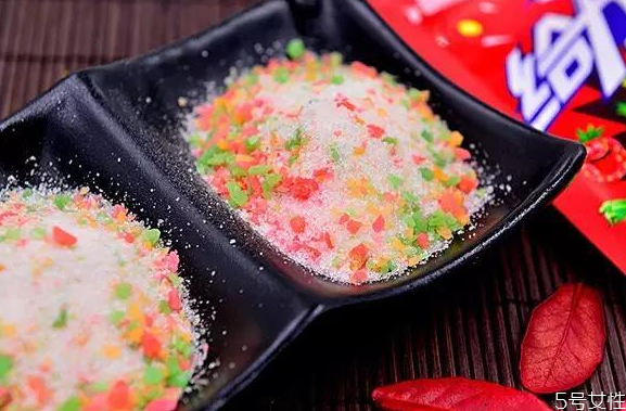 跳跳糖小孩子能吃嗎 跳跳糖為什么會(huì)跳 跳跳糖小孩子能吃嗎 跳跳糖為什么會(huì)跳