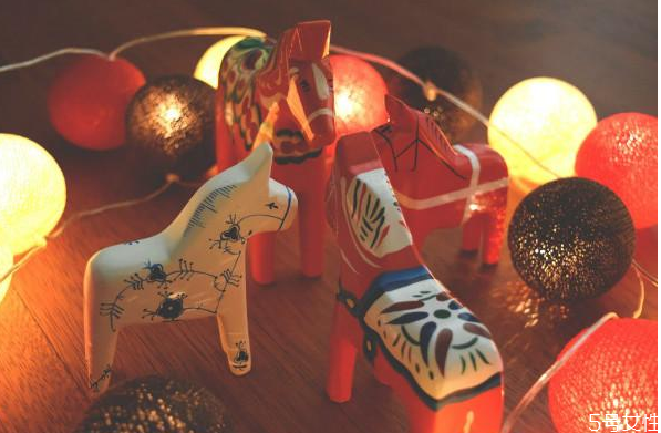 一個(gè)人跨年的傷感說(shuō)說(shuō) 跨年幽默說(shuō)說(shuō) 一個(gè)人跨年的傷感說(shuō)說(shuō) 跨年幽默說(shuō)說(shuō)