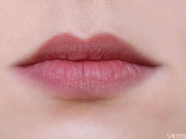 花知曉小天使口紅試色 花知曉口紅好用嗎 花知曉小天使口紅試色 花知曉口紅好用嗎
