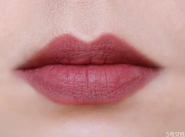 花知曉小天使口紅試色 花知曉口紅好用嗎 花知曉小天使口紅試色 花知曉口紅好用嗎