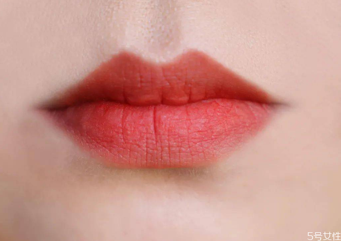 花知曉小天使口紅試色 花知曉口紅好用嗎 花知曉小天使口紅試色 花知曉口紅好用嗎
