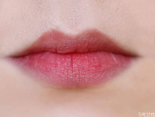 花知曉小天使口紅試色 花知曉口紅好用嗎 花知曉小天使口紅試色 花知曉口紅好用嗎