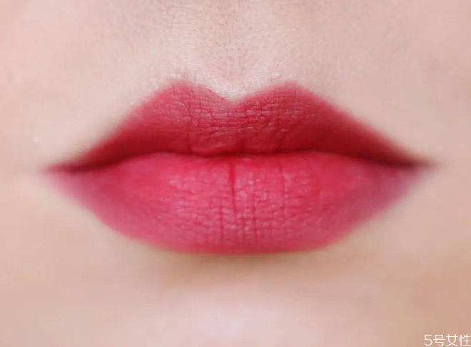 花知曉小天使口紅試色 花知曉口紅好用嗎 花知曉小天使口紅試色 花知曉口紅好用嗎