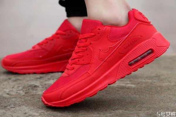 球鞋氣墊吱吱叫是漏氣嗎 氣墊鞋有漏氣聲正常嗎 球鞋氣墊吱吱叫是漏氣嗎 氣墊鞋有漏氣聲正常嗎