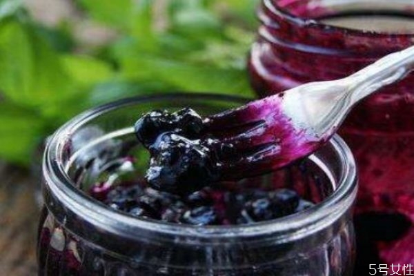 自制藍(lán)莓醬能放多久 自制藍(lán)莓醬保質(zhì)期一般多久 自制藍(lán)莓醬能放多久 自制藍(lán)莓醬保質(zhì)期一般多久