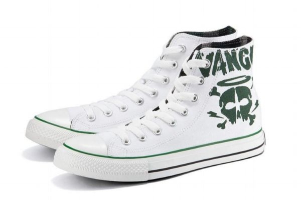 帆布鞋鞋帶孔是金屬嗎 白色帆布鞋很臟怎么洗 帆布鞋鞋帶孔是金屬嗎 白色帆布鞋很臟怎么洗