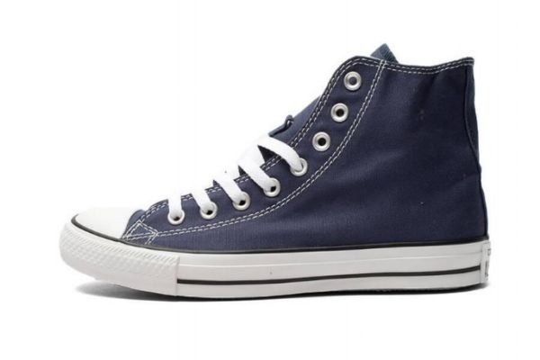 帆布鞋鞋帶孔是金屬嗎 白色帆布鞋很臟怎么洗 帆布鞋鞋帶孔是金屬嗎 白色帆布鞋很臟怎么洗